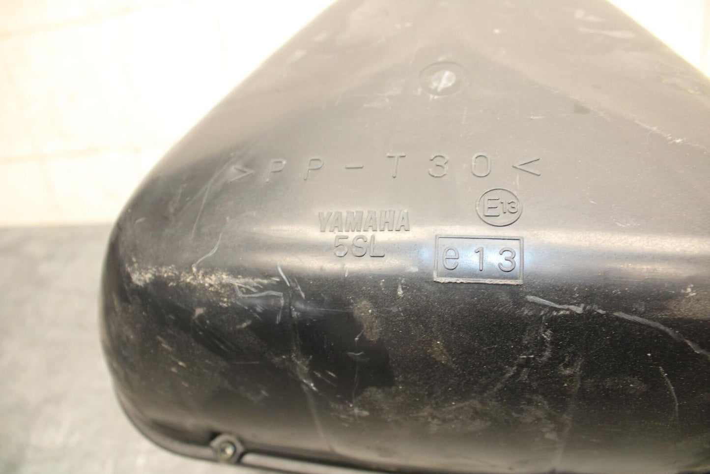 2003 Yamaha YZF R6 AIRBOX  INTAKE FILTER  5SL-14411-00-00 5SL-14421-00-00  BB539