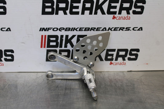 13-24 HONDA CBR600RR LEFT REARSET REAR SET DRIVER FOOT PEG REST STOP BB772