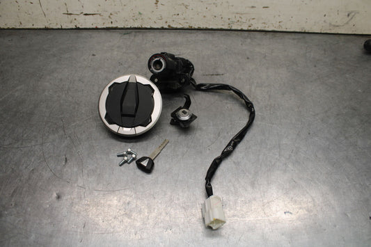 18-23 KAWASAKI NINJA 400 EX400 IGNITION LOCK KEY SET /GAS CAP & SEAT LOCK  BB747