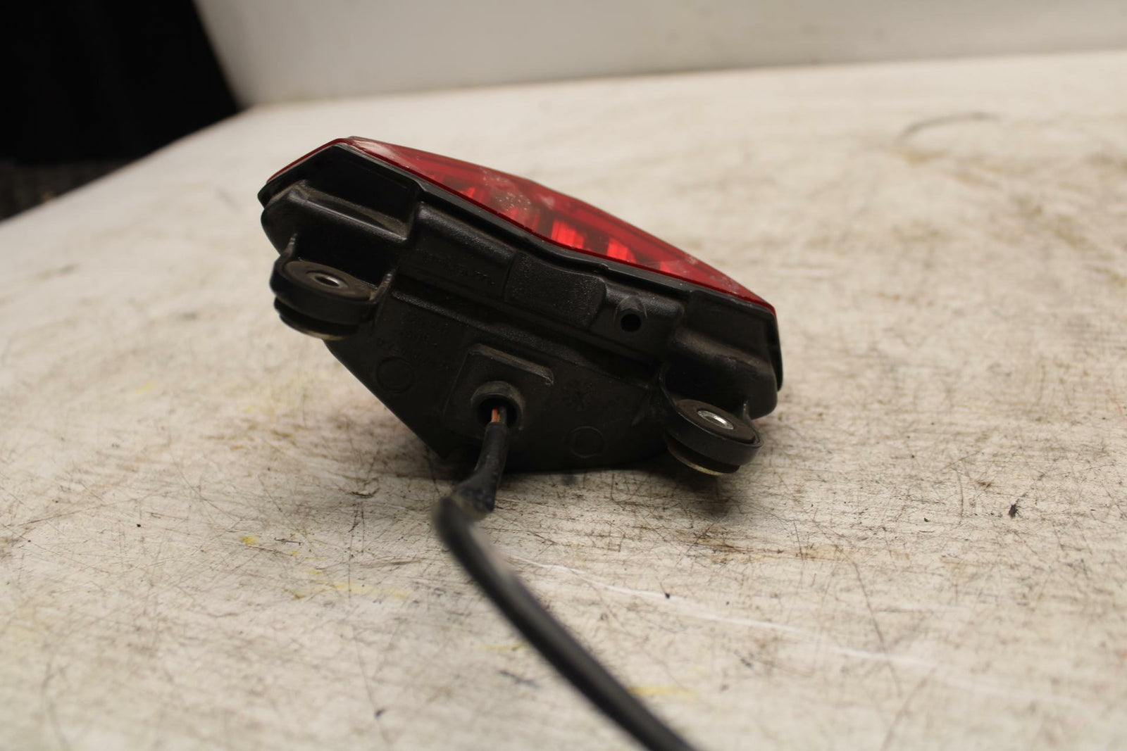 08-10 DUCATI 848 REAR TAIL TAILLIGHT BACK BRAKE LIGHT BB369