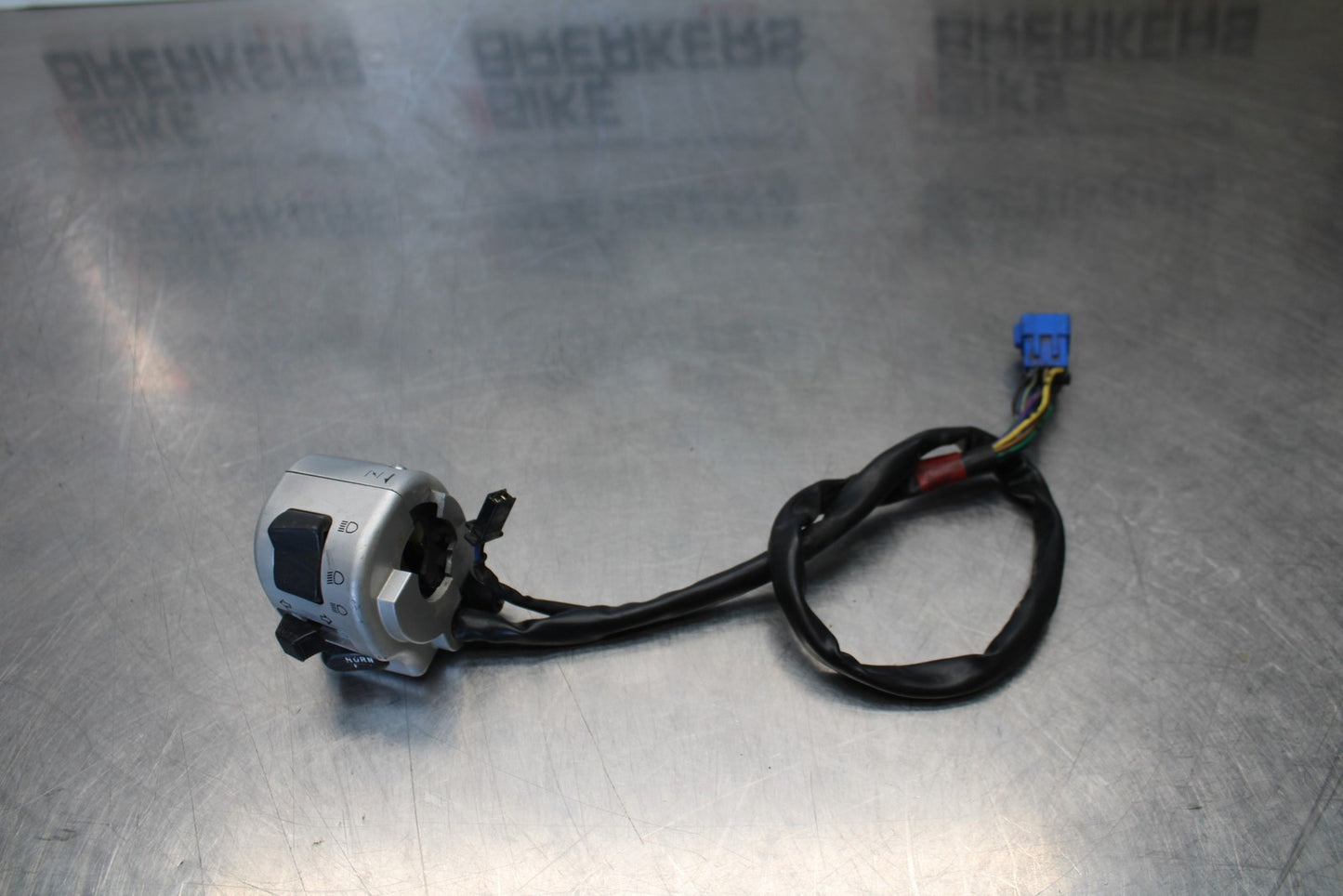05-06 VICTORY KINGPIN DELUXE LEFT CLIP ON HORN SIGNALS SWITCH SWITCHES  BB195