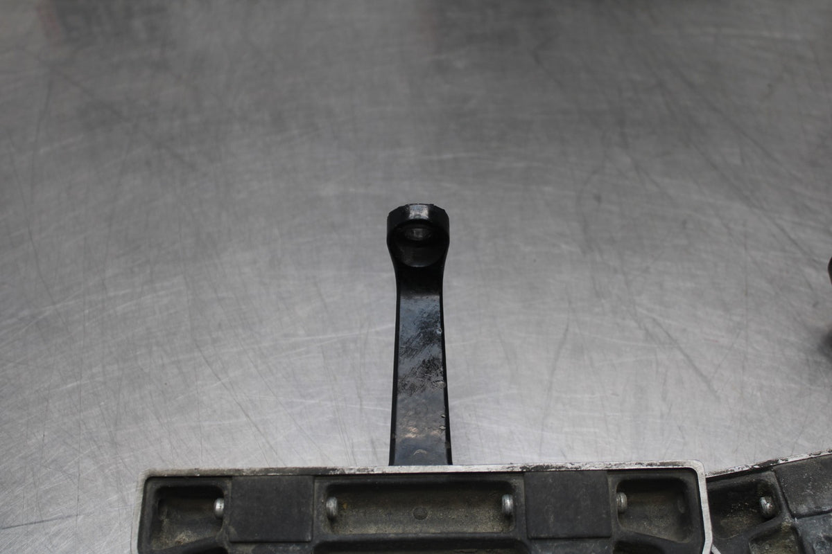 99-00 HARLEY-DAVIDSON ELECTRA GLIDE FLHT REAR PASSENGER FOOT STEP SET BB805
