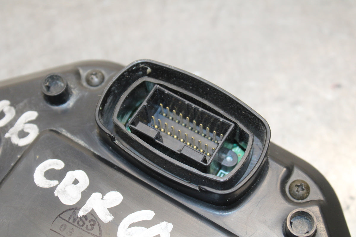 05-06 HONDA CBR600RR SPEEDO GAUGES DISPLAY CLUSTER SPEEDOMETER TACHOMETER BB399