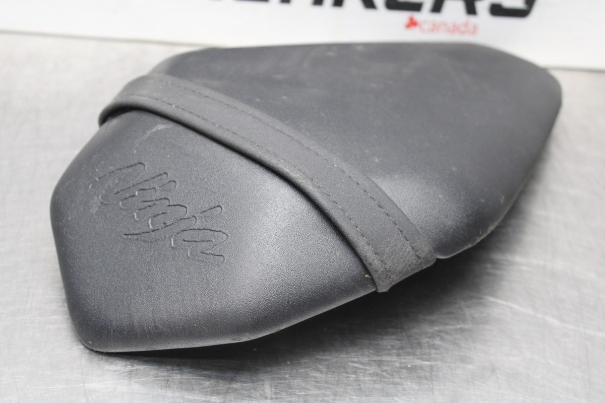 21-22 KAWASAKI NINJA ZX10R REAR BACK PASSENGER TANDEM SEAT SADDLE PILLION BB840