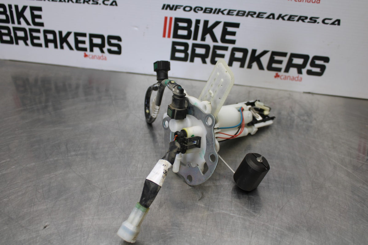 17-22 KTM 390 DUKE FUEL PUMP GAS PETROL SENDER UNIT BB180