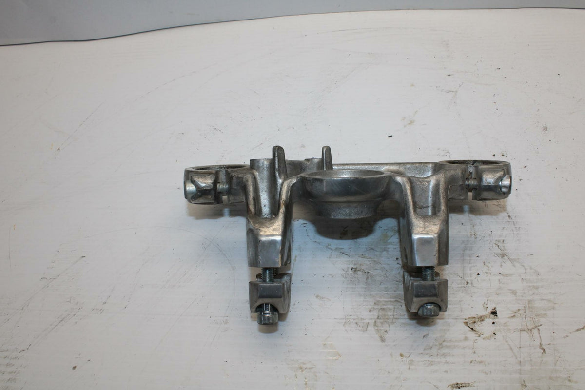 84-85 HONDA V30 MAGNA FORKS UPPER TRIPLE TREE CLAMP BB251