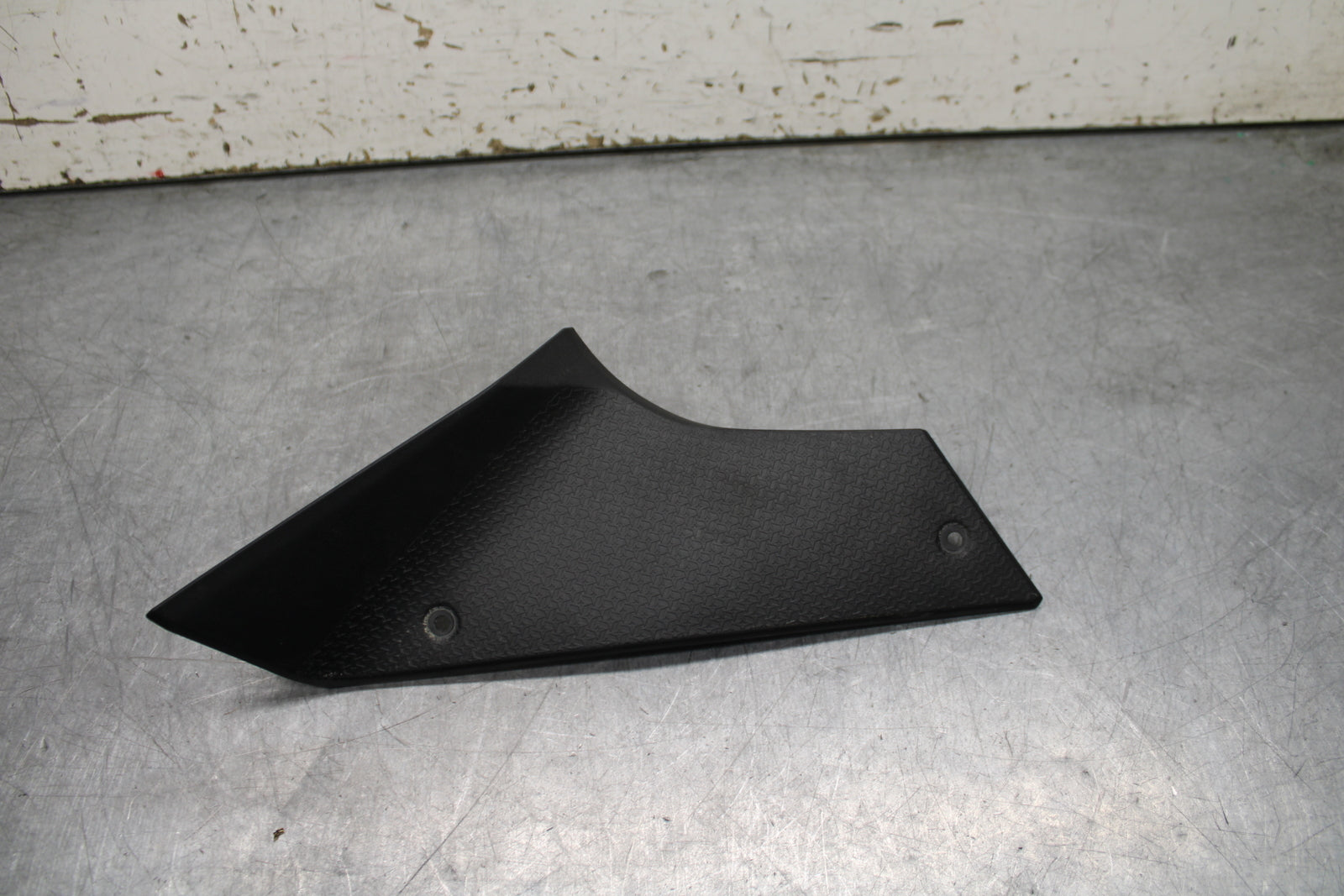 24 KAWASAKI NINJA 500 ABS RIGHT FRONT DUCT COVER PANEL COWL BB730