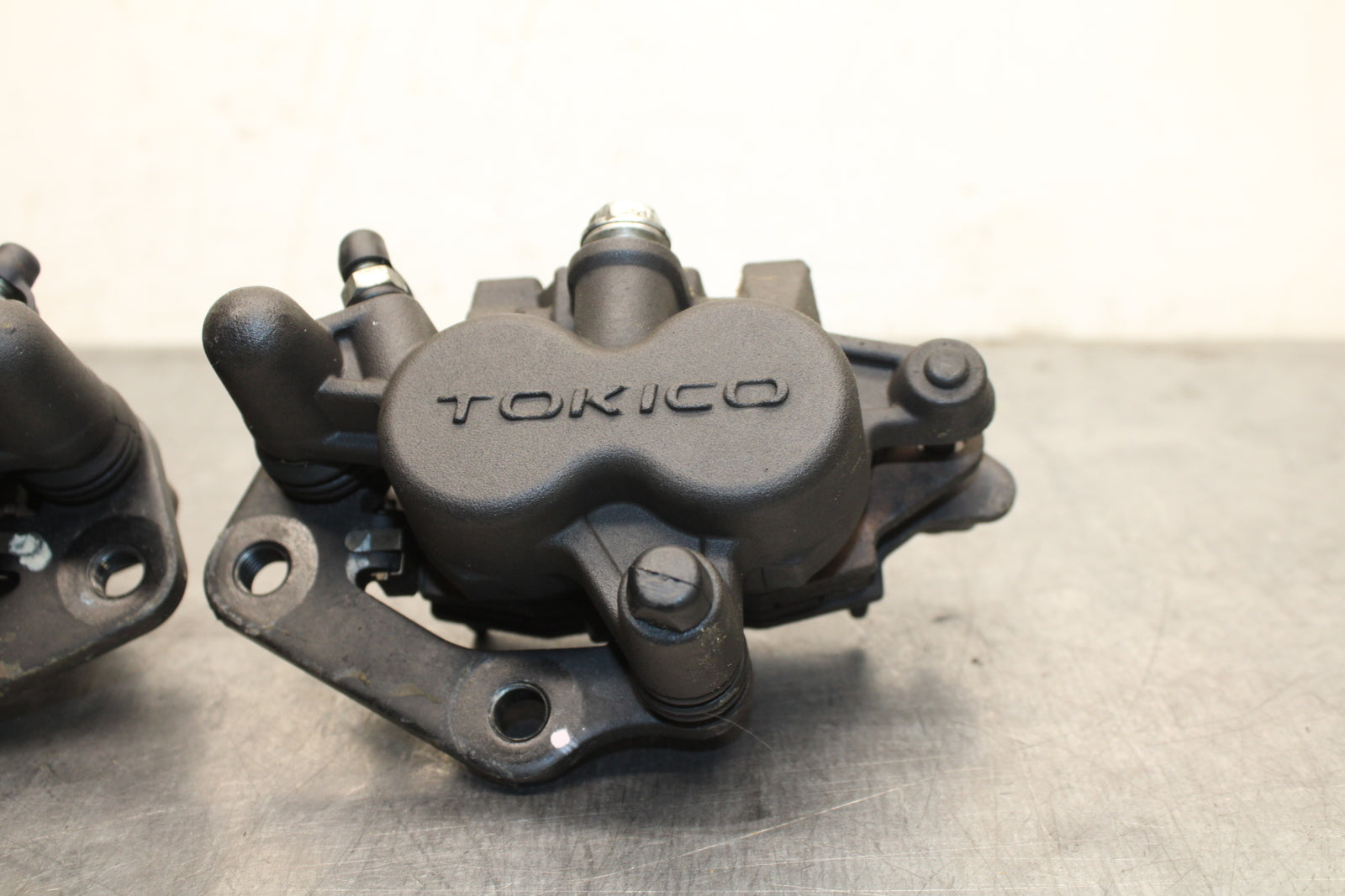 12-17 KAWASAKI NINJA 650 RIGHT LEFT FRONT BRAKE CALIPER SET PAIR CALIPERS BB129