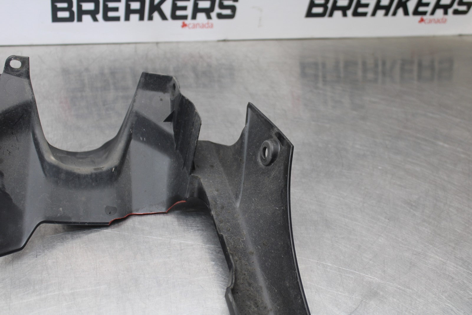 23-24 YAMAHA MT-07 REAR BACK DRIVE CHAIN GUARD COVER SHIELD BB194