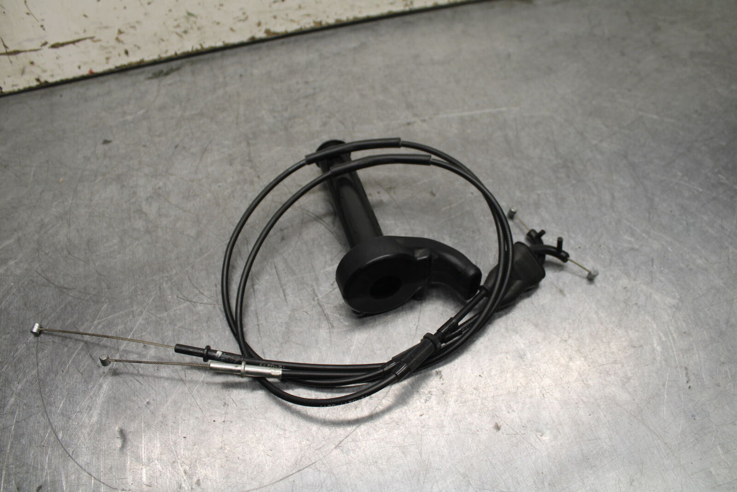 09-12 KAWASAKI NINJA ZX6R THROTTLE CABLE LINE HOUSING GUIDE BB110