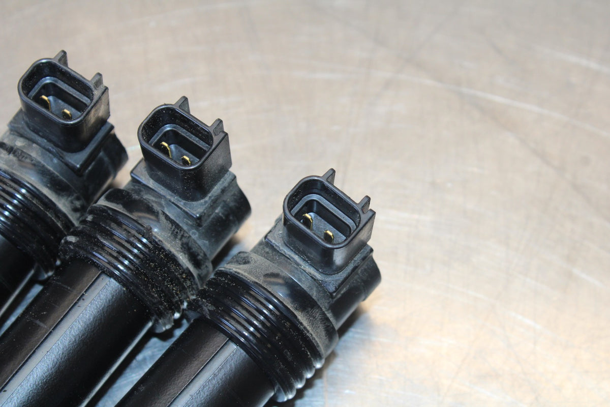 20 TRIUMPH STREET TRIPLE 765 IGNITION COILS COIL SPARK PLUG CAPS BB864