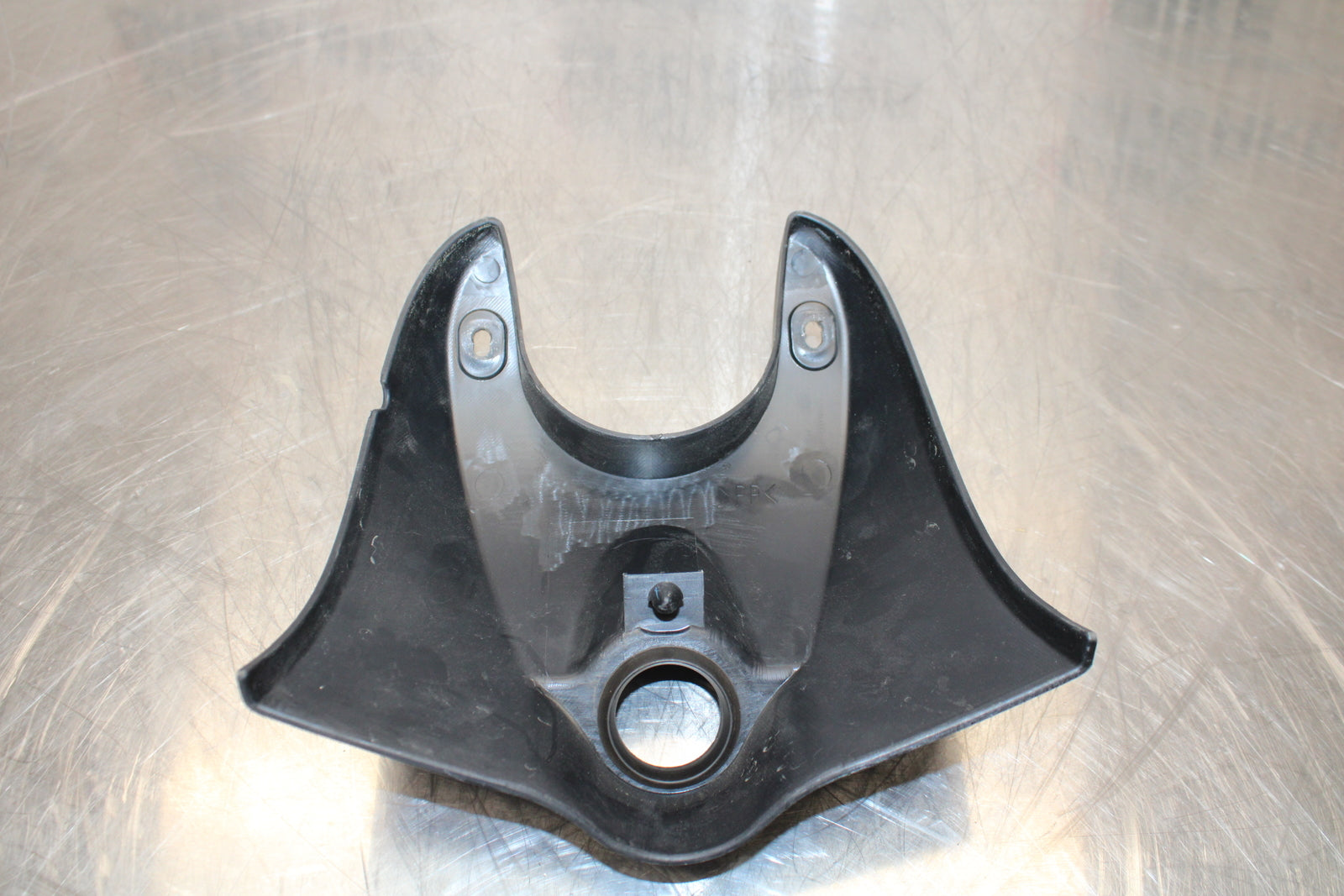 09 YAMAHA ROYAL STAR XVZ1300TF VENTURE IGNITION TRIM PANEL COVER BB151