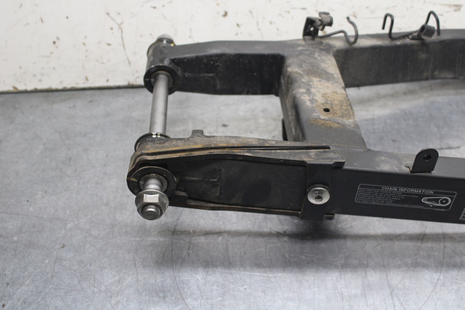 18-23 KAWASAKI NINJA 400 EX400 ABS REAR SWINGARM BACK SUSPENSION SWING ARM BB747