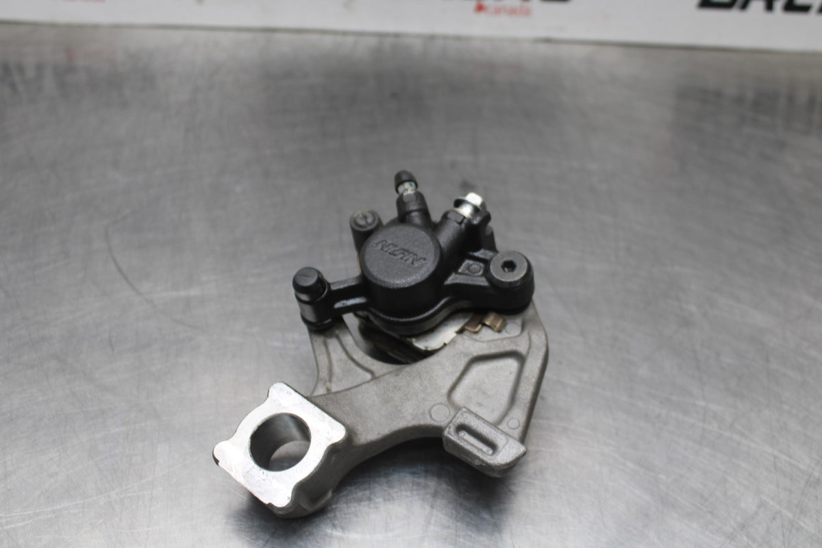 20-25 SUZUKI GSXR750 REAR BACK BRAKE CALIPER W MOUNT BRACKET BB810