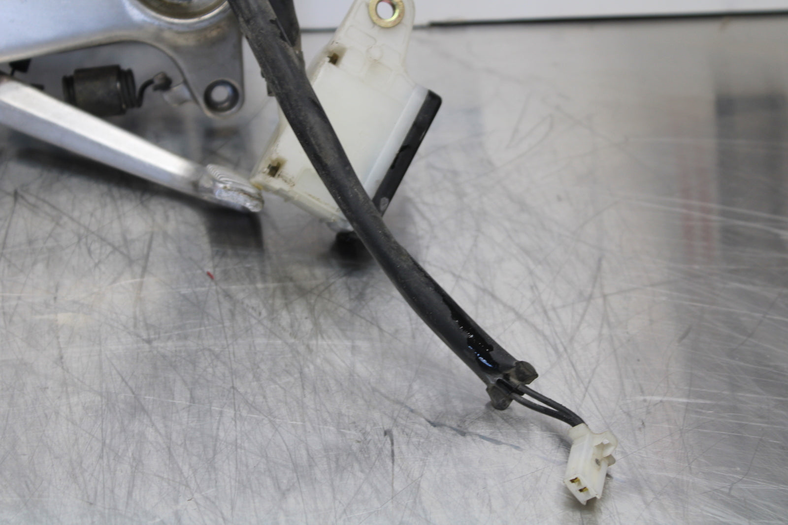 98-05 HONDA SUPER HAWK 1000 VTR1000F RIGHT REARSET REAR SET FOOT PEG REST BB152