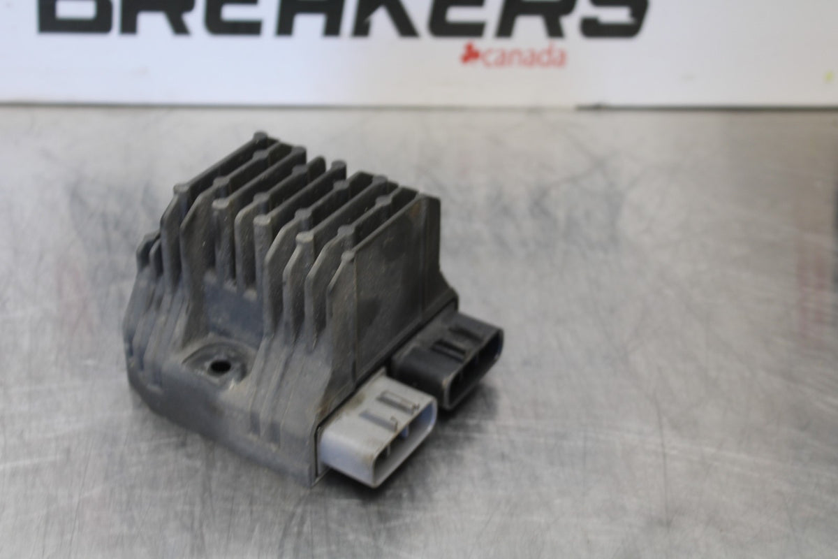 04-05 YAMAHA YZF R1 RECTIFIER VOLTAGE REGULATOR BB173