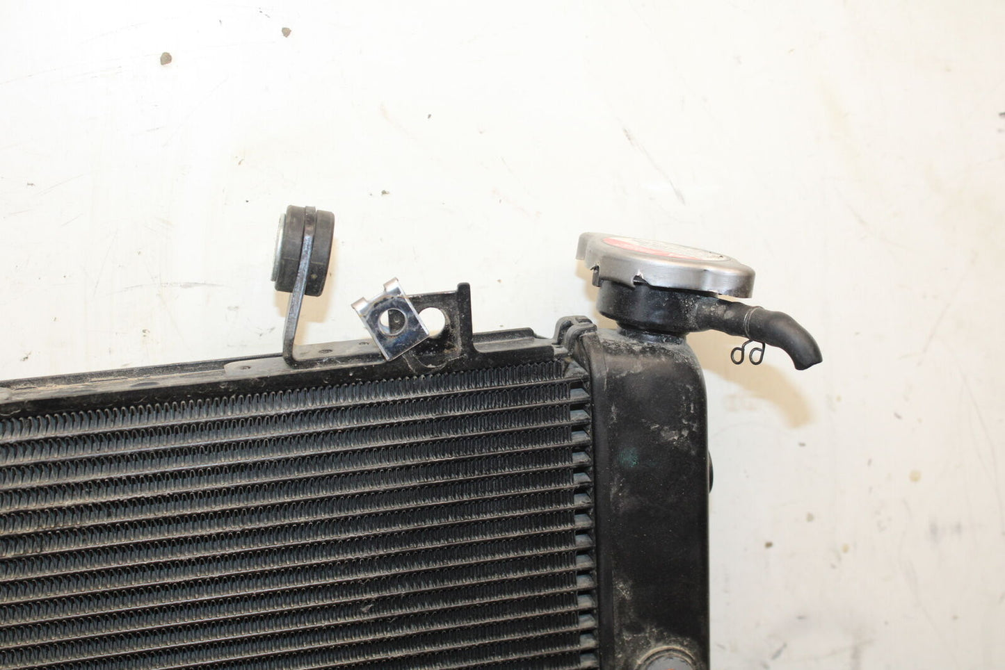 22-24 YAMAHA XSR900 ENGINE RADIATOR MOTOR COOLER COOLING RADIATER  BB683