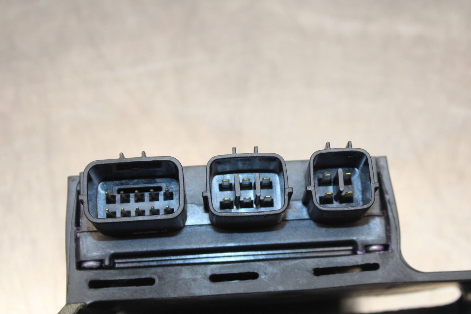 21-23 KAWASAKI NINJA ZX6R RELAY ASSEMBLY FUSE BOX BB179