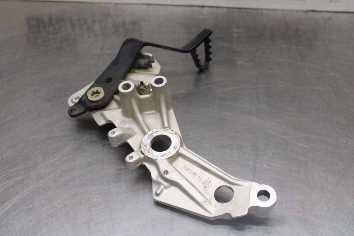 19 BMW F750GS RIGHT REARSET REAR SET DRIVER FOOT PEG REST STOP BB938