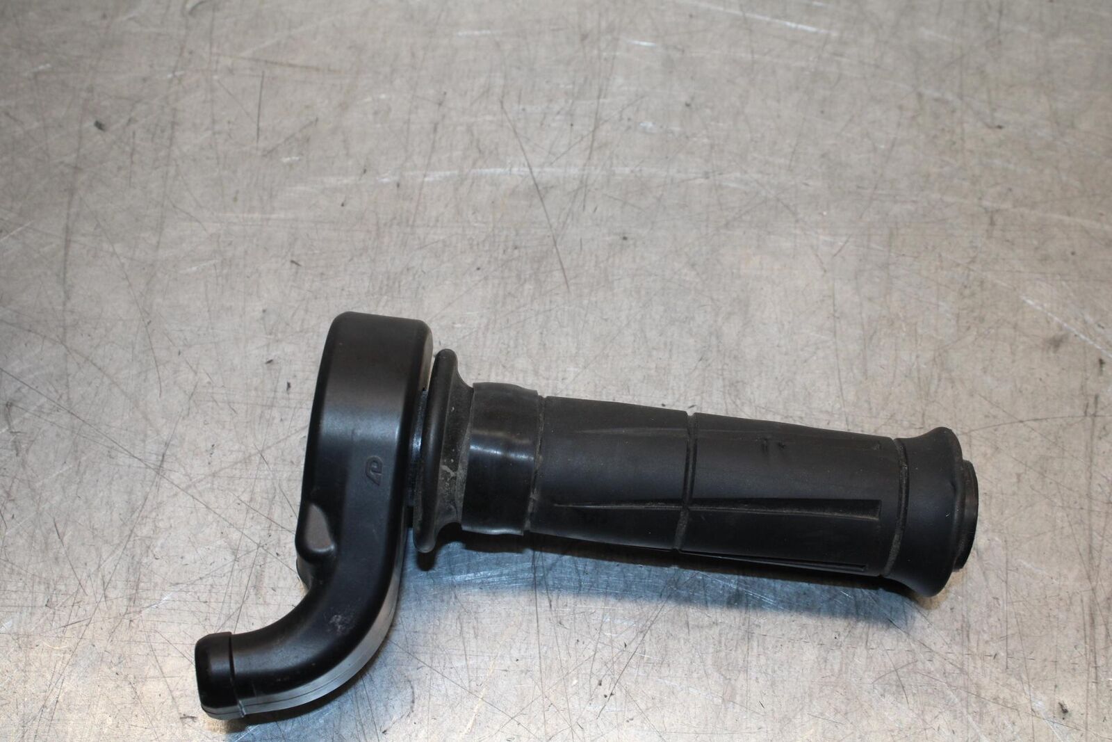 16-20 KAWASAKI ZX10R THROTTLE CABLE LINE HOUSING GUIDE BB591