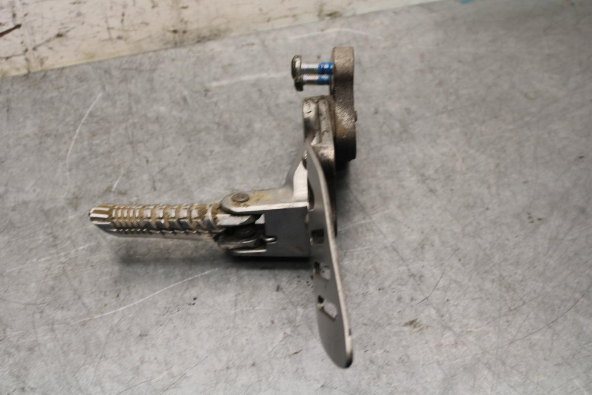 08-10 SUZUKI GSXR750 LEFT REARSET REAR SET DRIVER FOOT PEG REST STOP BB58