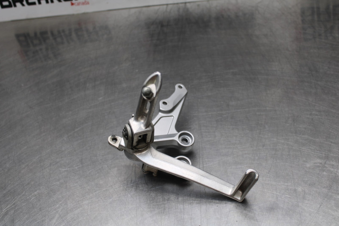 07 SUZUKI GSXR1000 RIGHT REARSET REAR SET DRIVER FOOT PEG REST STOP BB770
