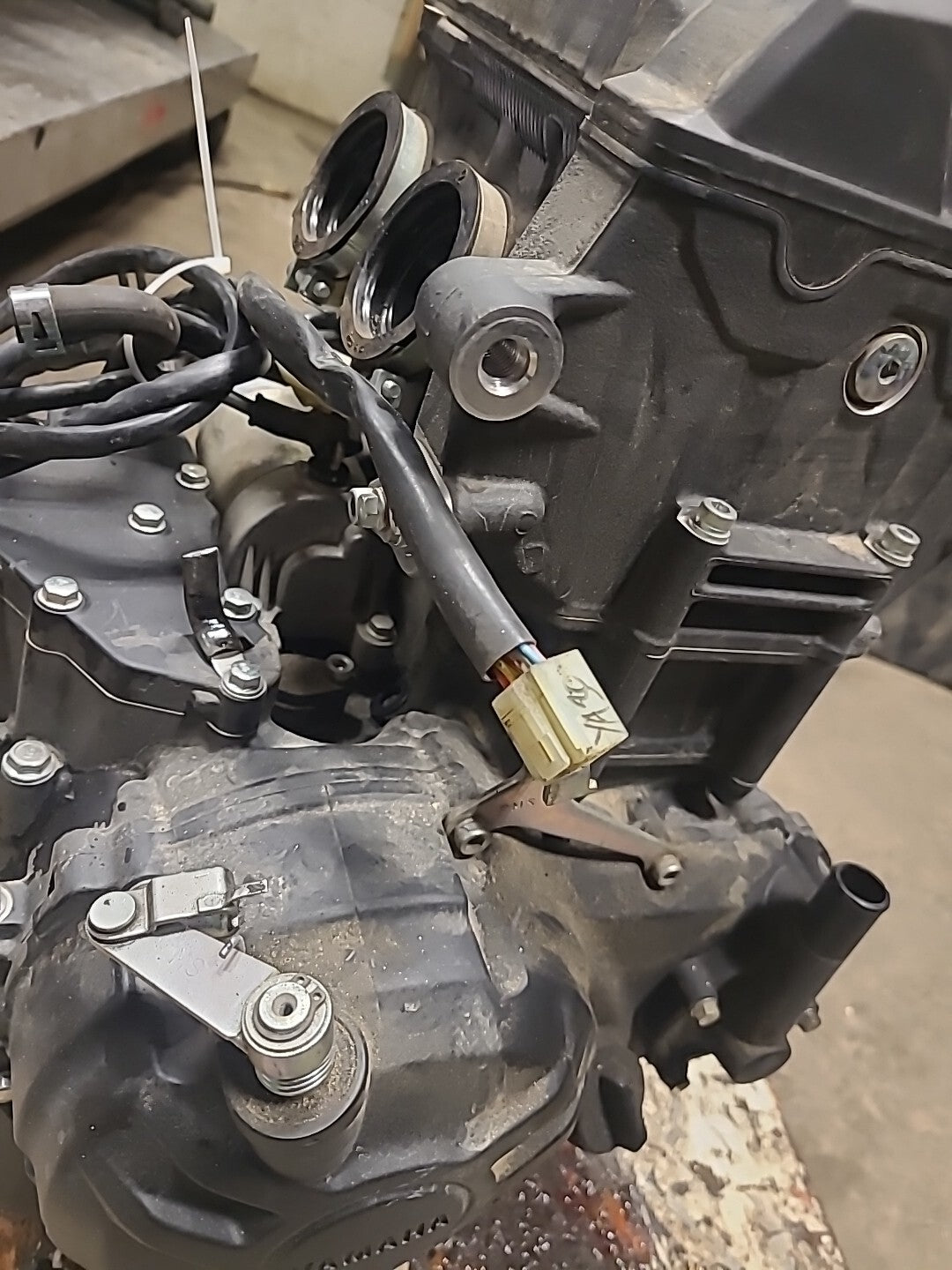 19-21 YAMAHA YZF R3 ENGINE MOTOR BB588