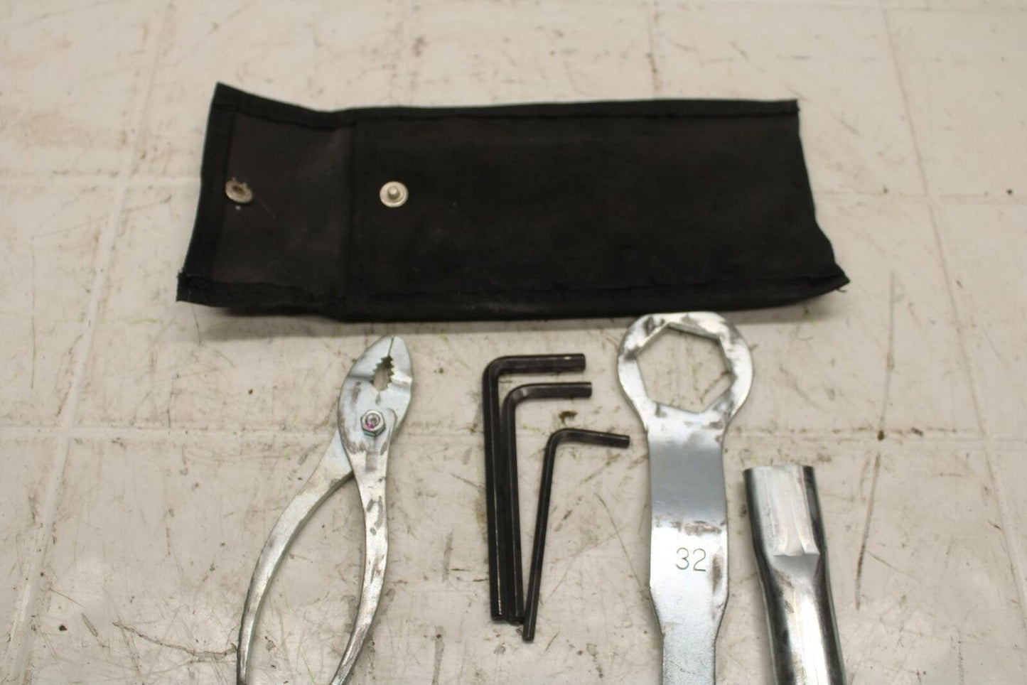 13-17 KAWASAKI NINJA ZX6R ZX636E STOCK TOOLS OEM TOOL BAG KIT SET BB409