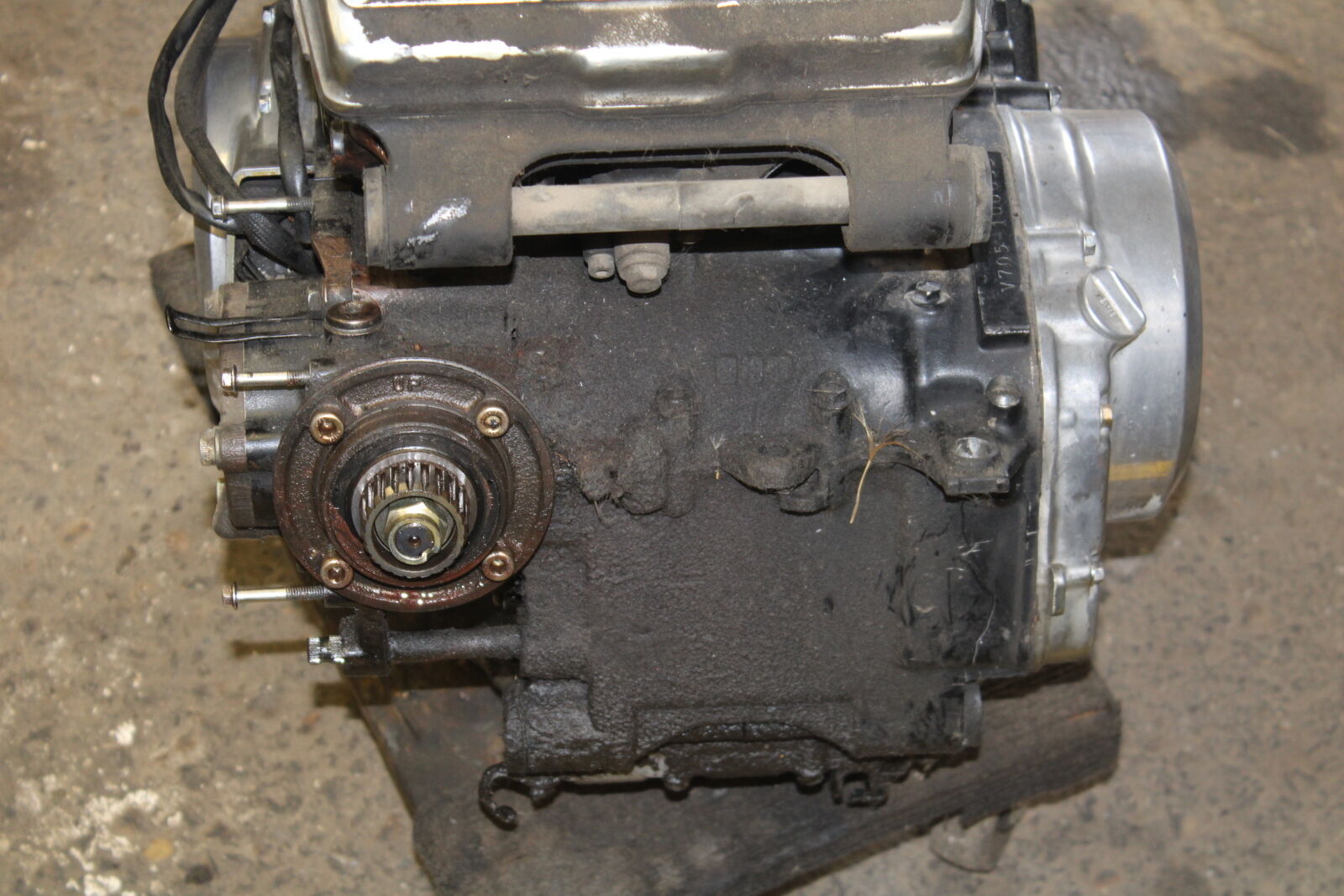 85-86 SUZUKI MADURA 1200 ENGINE MOTOR BB691