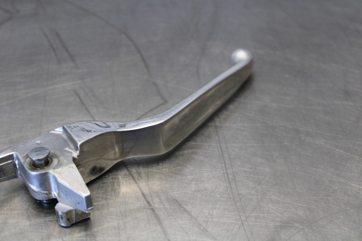 22 HARLEY-DAVIDSON SOFTAIL RIGHT CLIPON HANDLEBAR BRAKE LEVER BB859