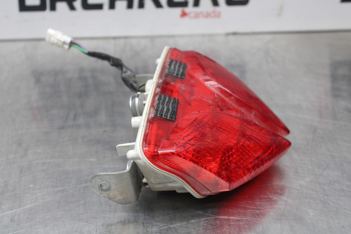 08-10 SUZUKI GSXR 600 REAR TAIL TAILLIGHT BACK BRAKE LIGHT BB765