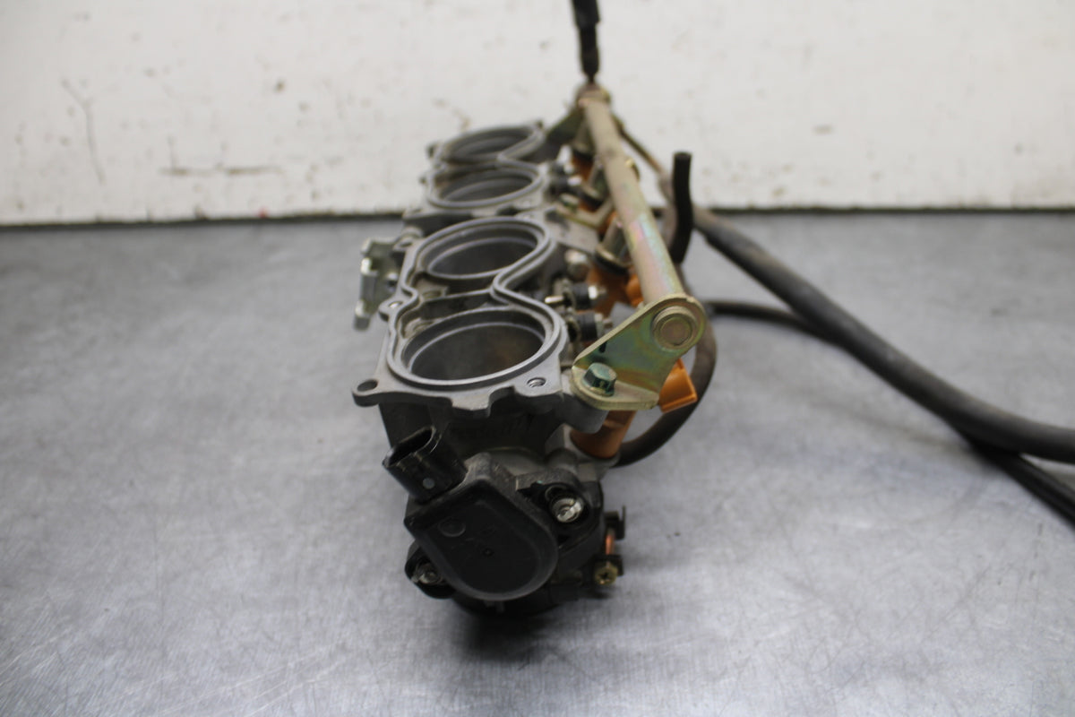 05-06 HONDA CBR600RR MAIN FUEL INJECTORS / THROTTLE BODIES BB727