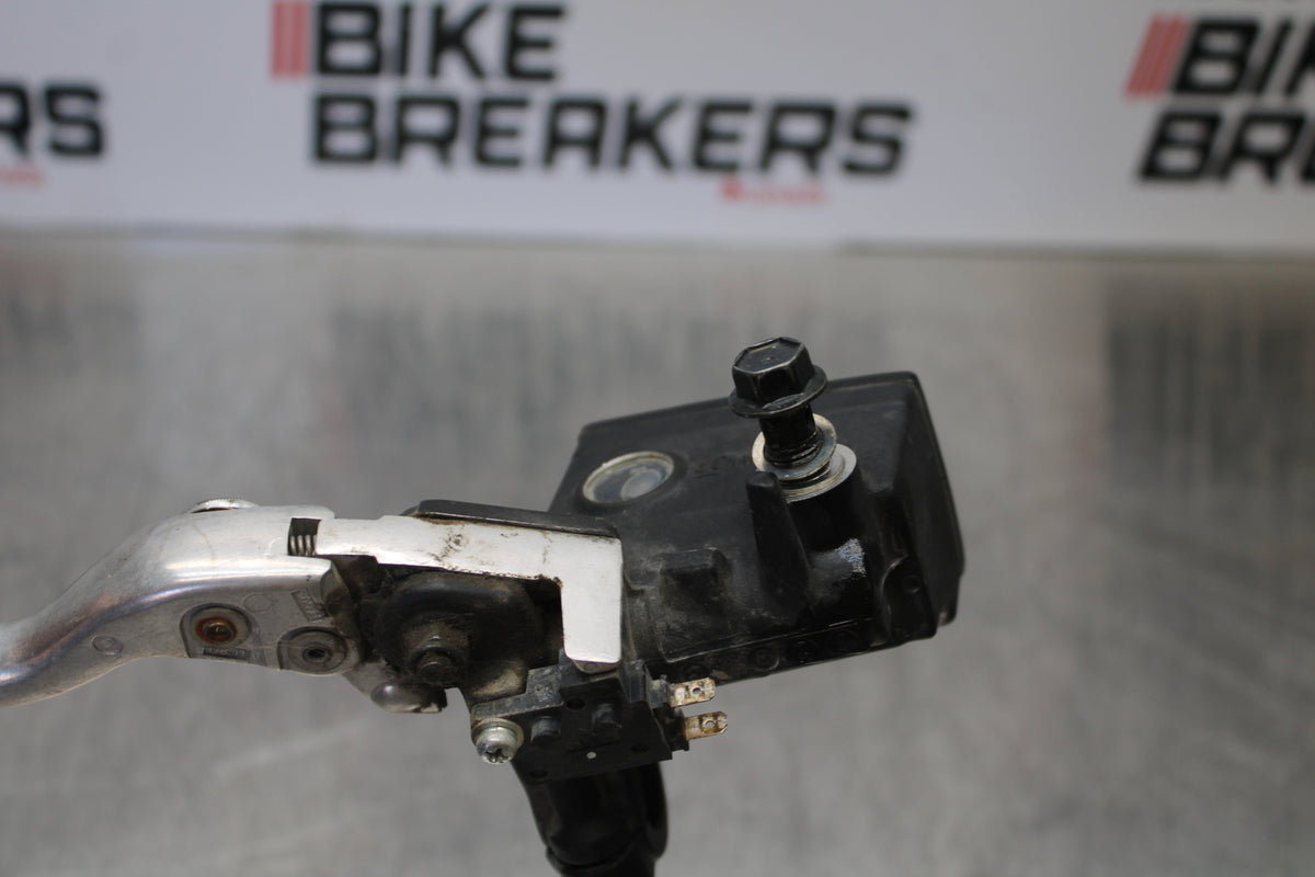 09-15 YAMAHA FZ6R FRONT BRAKE MASTER CYLINDER w/ LEVER BB161
