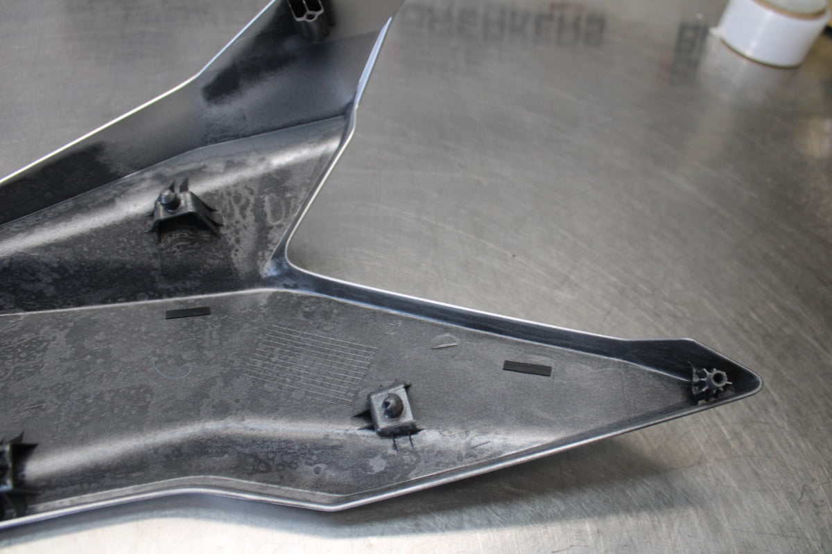 24-26 SUZUKI GSXS1000GX RIGHT FRONT UPPER MID SIDE FAIRING COWL PLASTIC BB00