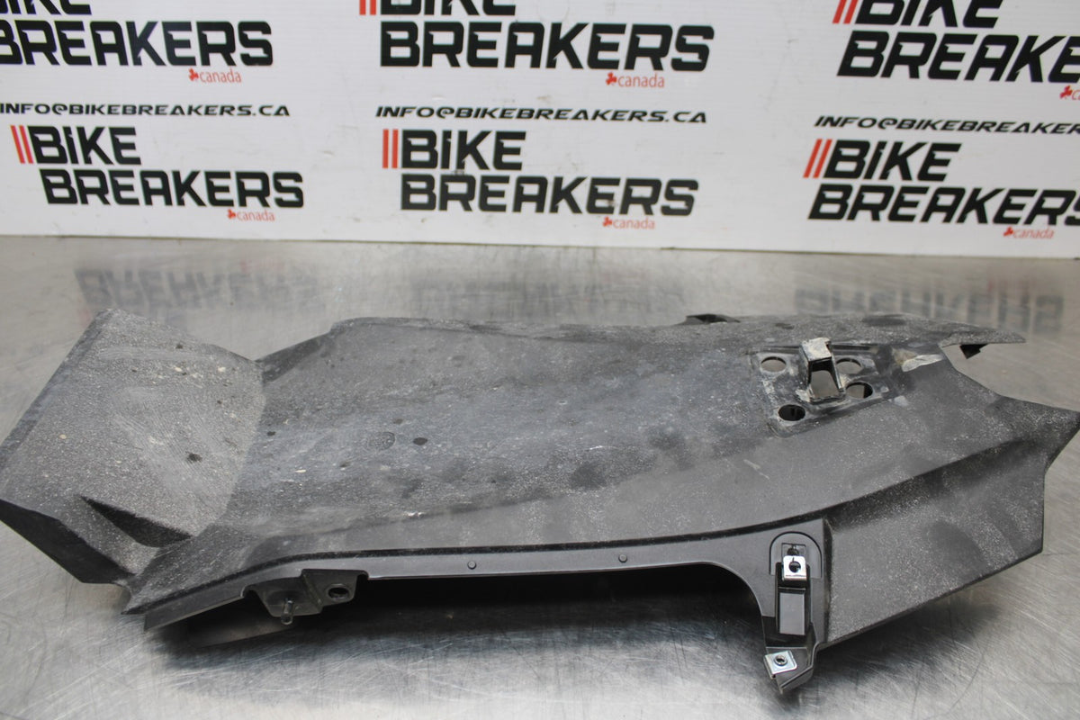24 KAWASAKI NINJA 500 ABS REAR BACK TAIL UNDERTAIL FAIRING COWL FENDER BB818