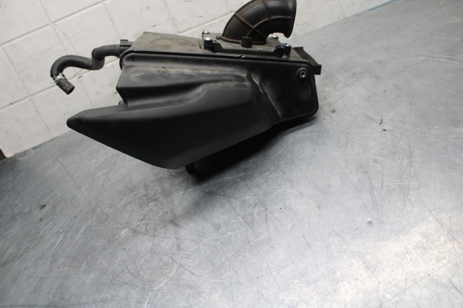 16-22 YAMAHA XSR 700 AIRBOX AIR INTAKE FILTER BOX BB475