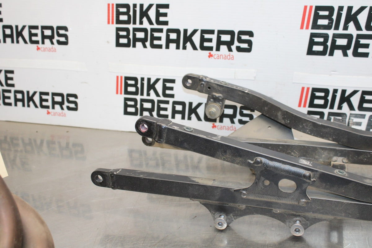 05-06 KAWASAKI NINJA ZX6R REAR SUBFRAME BACK SUB FRAME BB877