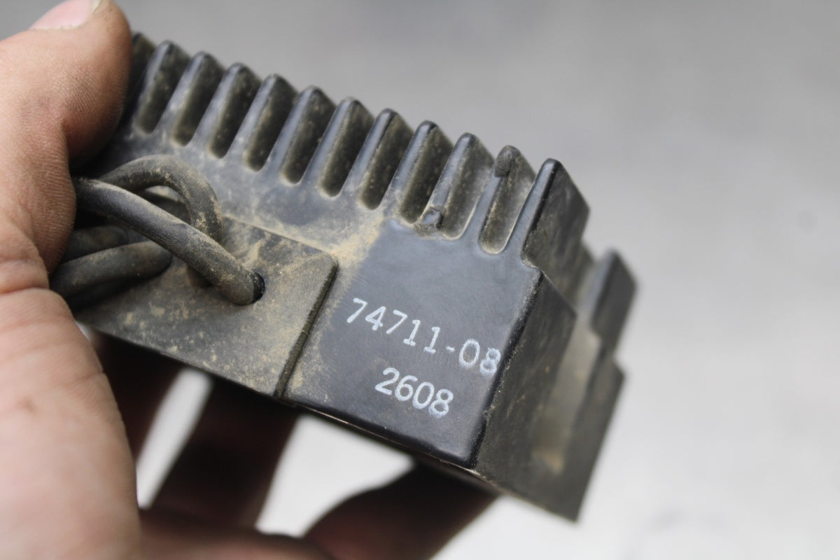 09 HARLEY-DAVIDSON SPORTSTER 1200 XL1200C RECTIFIER VOLTAGE REGULATOR BB776