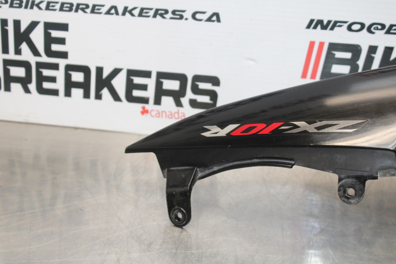 08 KAWASAKI NINJA ZX10R LEFT REAR BACK TAIL FAIRING COWL SHROUD BB201