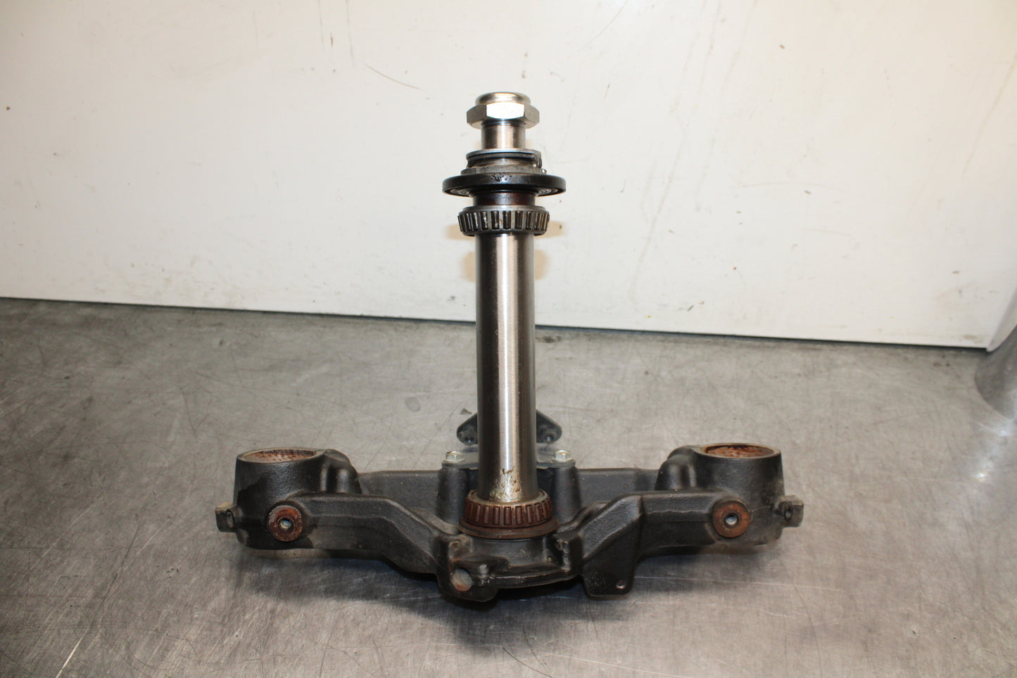 03-08 KAWASAKI VULCAN 1600 FRONT FORKS CLAMP LOWER TRIPLE TREE STEM BB754