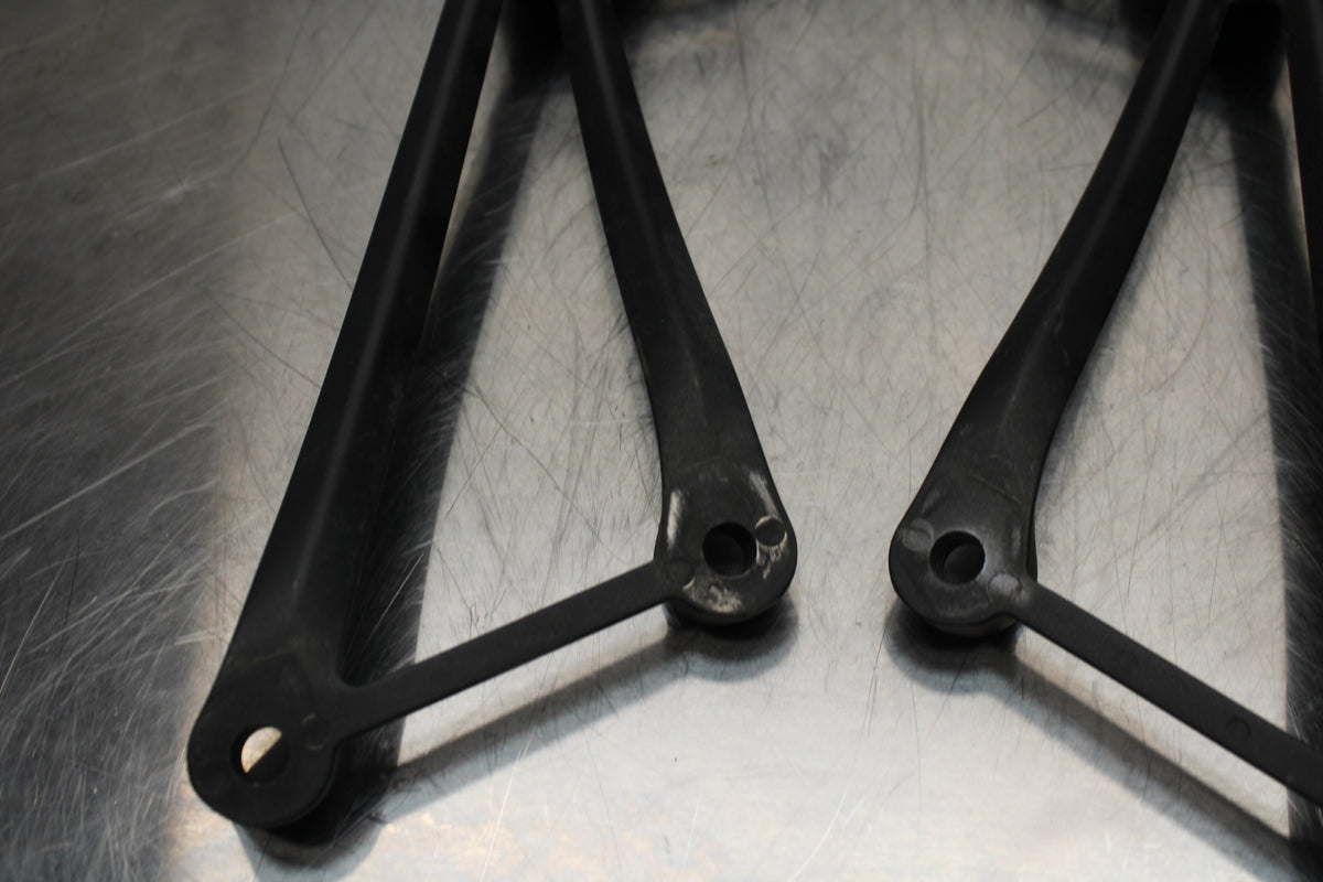 13-17 KAWASAKI NINJA ZX6R ZX636 ABS REAR BACK PASSENGER PEG SET PAIR BB143