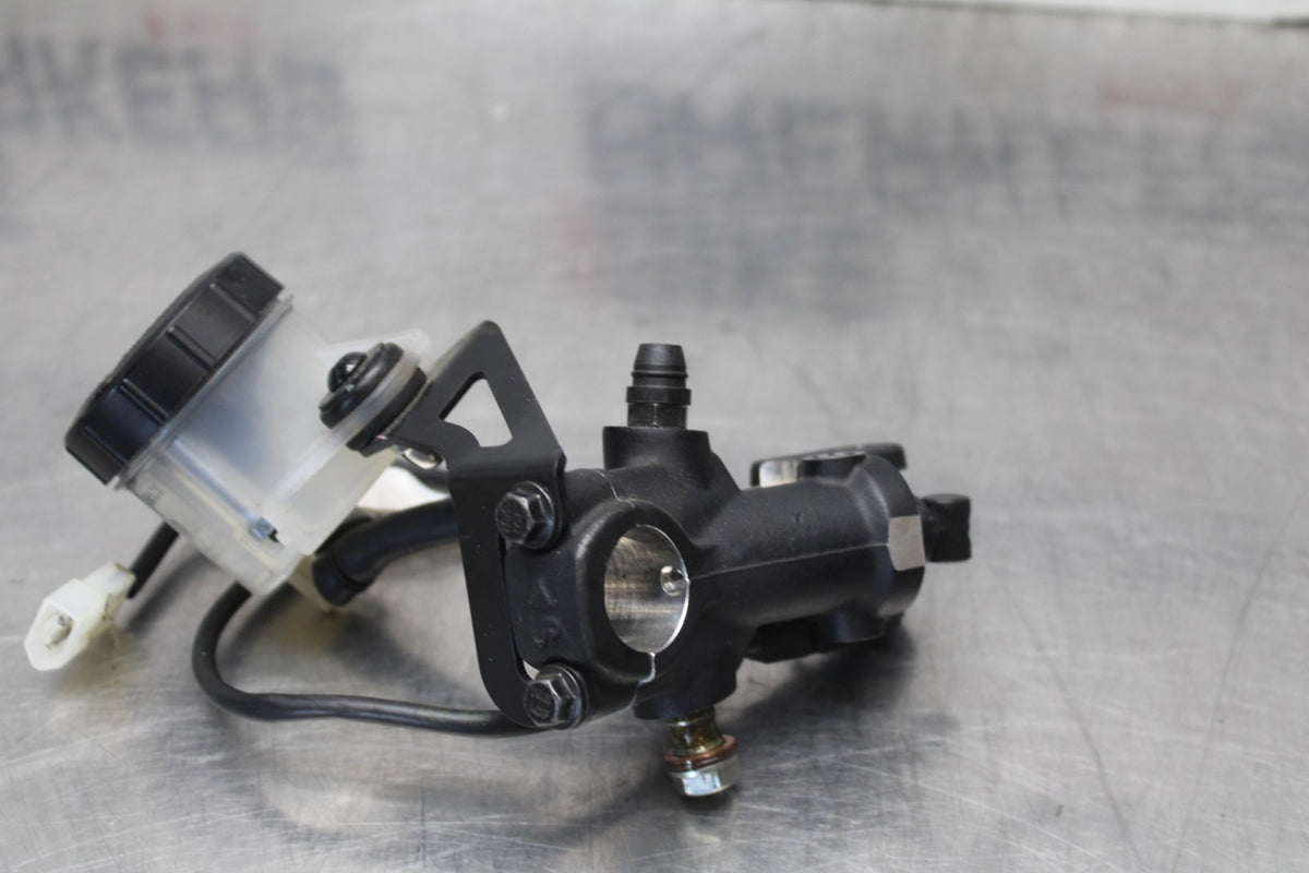 15 APRILIA RSV4 FACTORY APRC ABS FRONT BRAKE MASTER CYLINDER BB901