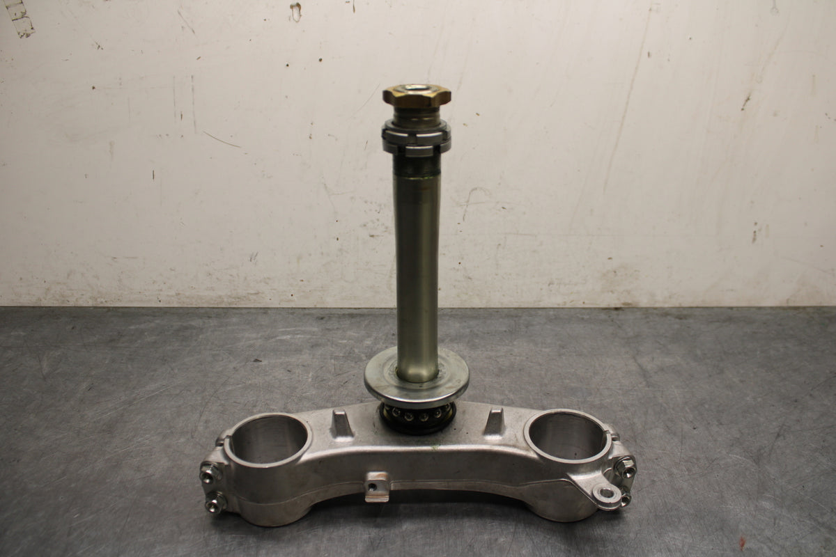 06-07 SUZUKI GSXR750 FRONT FORKS CLAMP LOWER TRIPLE TREE STEM BB132