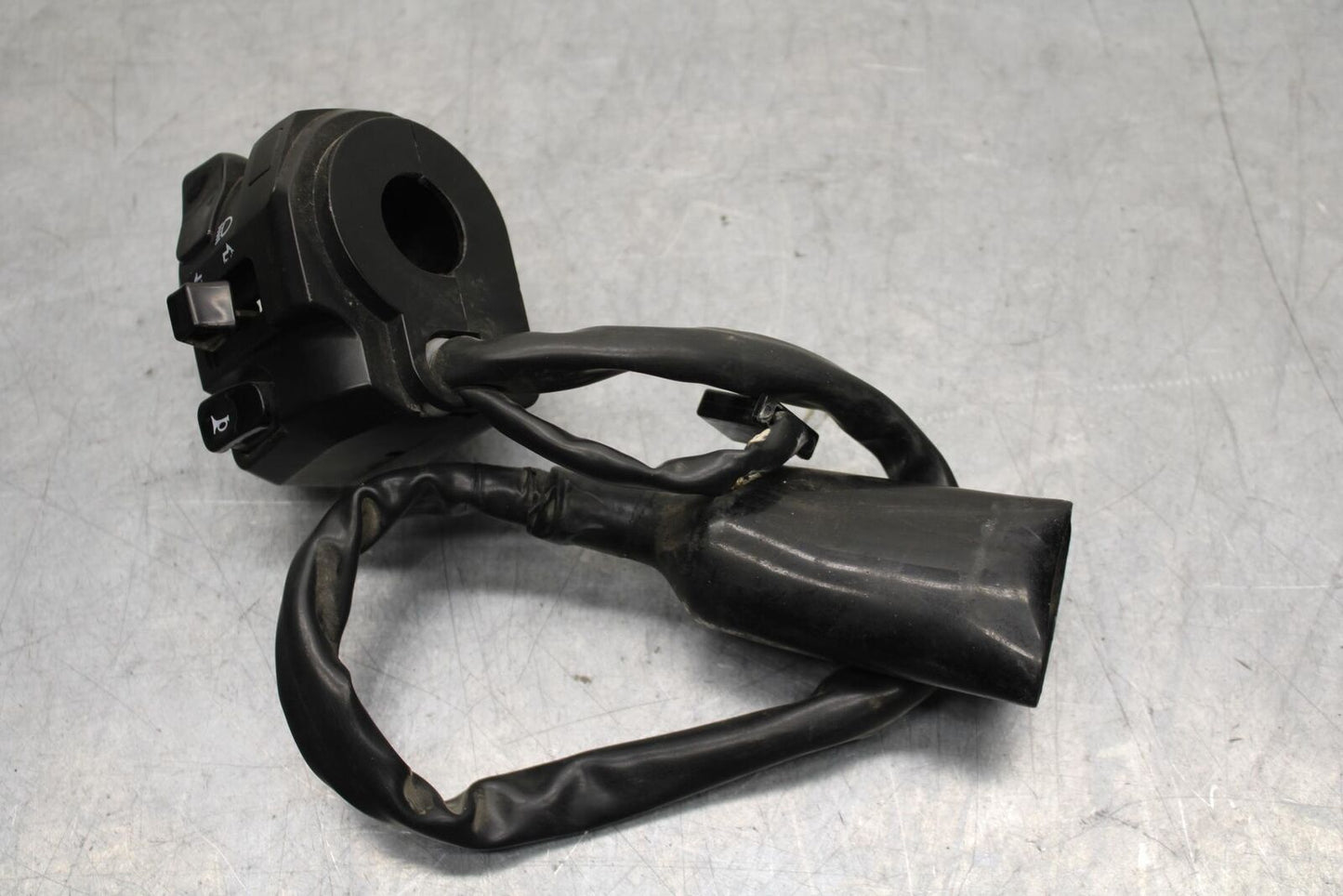 2015 Kawasaki Ninja 300 EX300 RIGHT CLIP ON HANDLE KILL OFF START SWITCH BB61