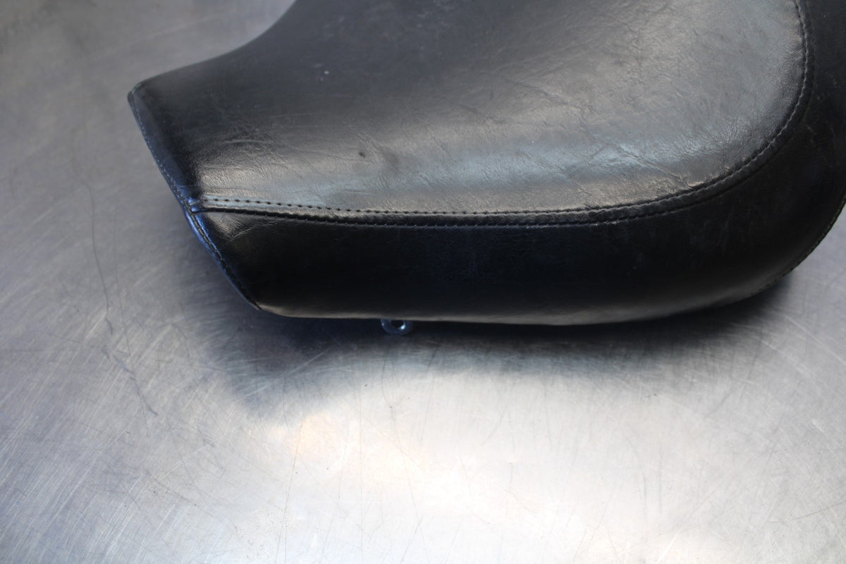 2006 Suzuki Boulevard C90 FRONT DRIVERS SEAT BB849