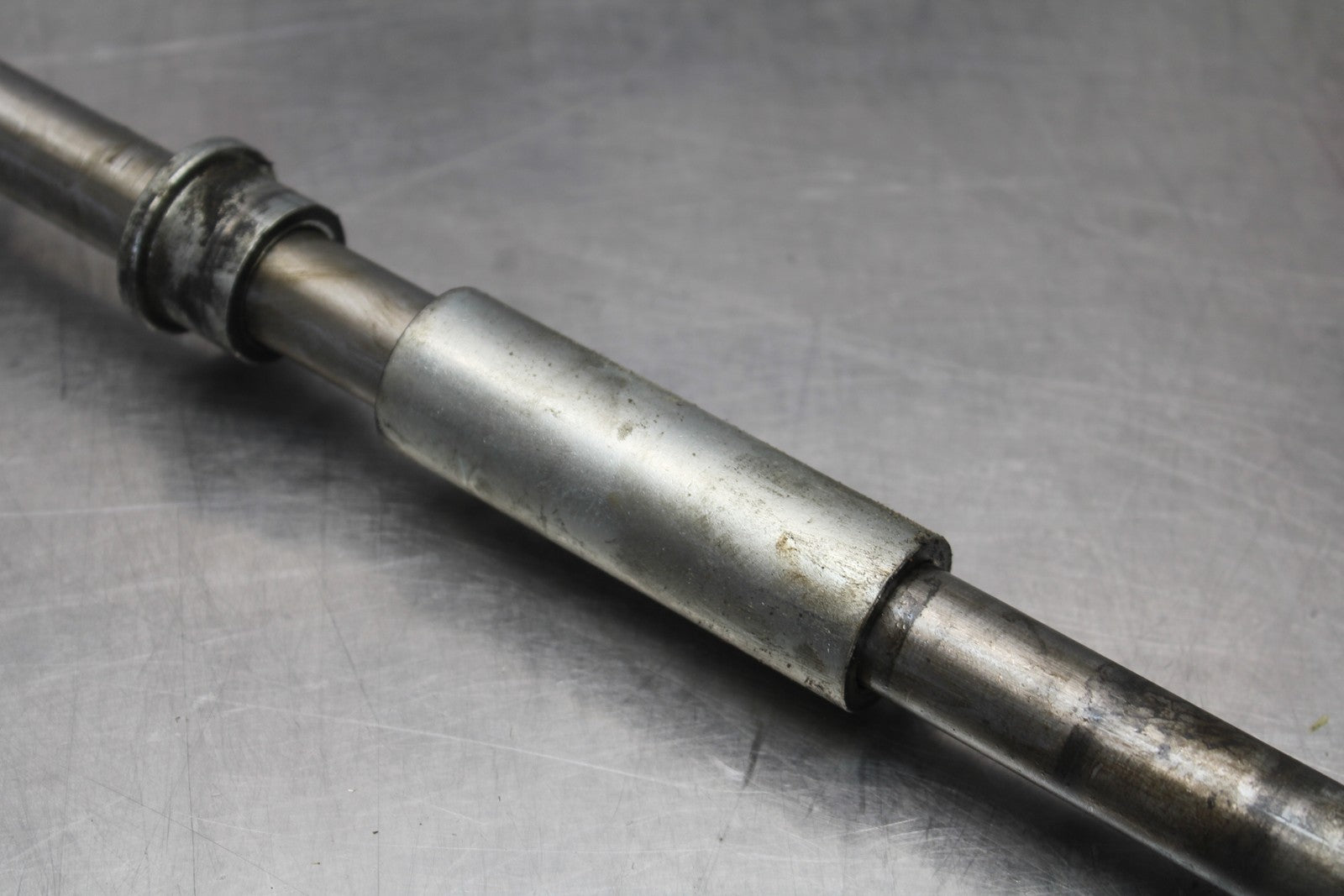 03-08 KAWASAKI VULCAN 1600 REAR AXLE BACK WHEEL RIM PIVOT BOLT AXEL BB196