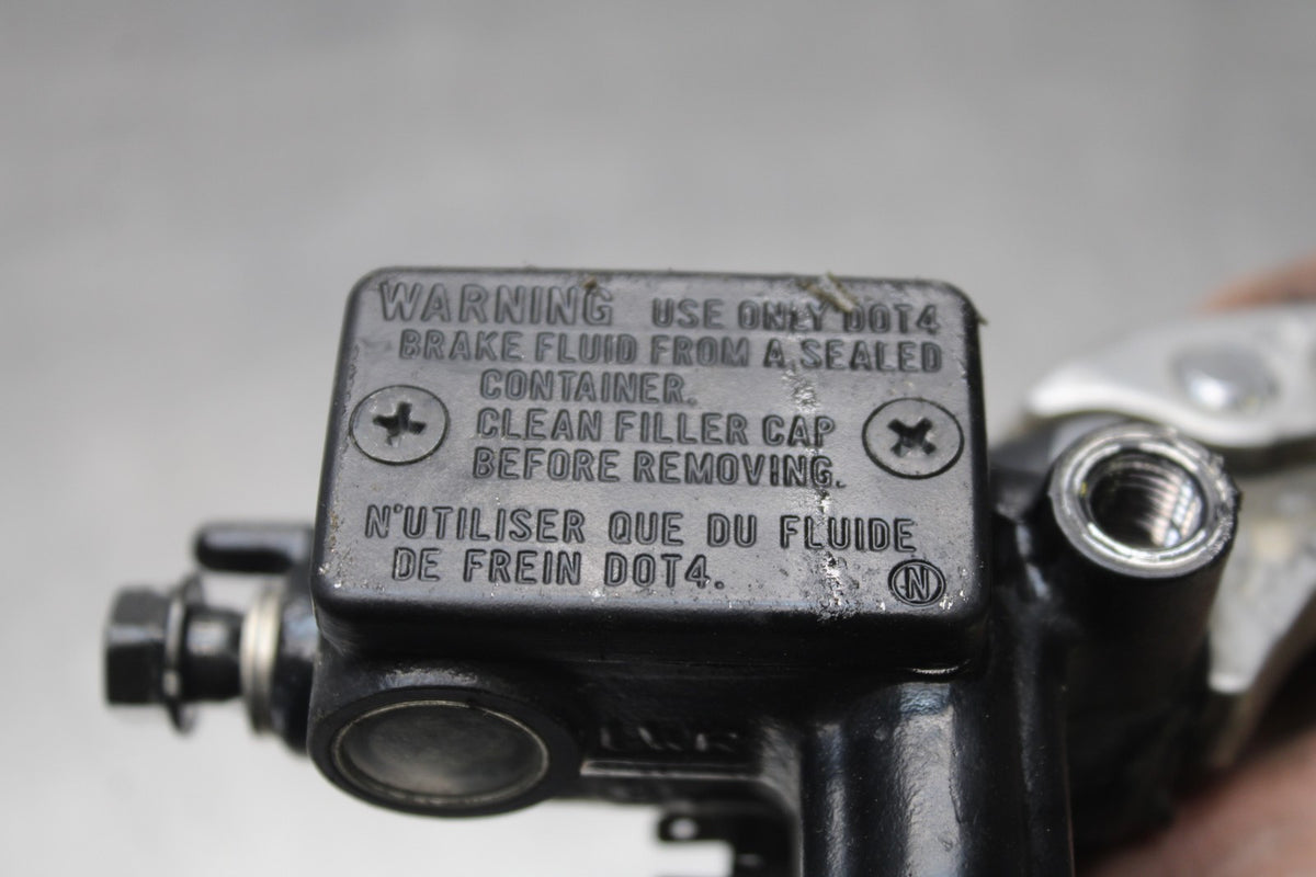 18 HONDA CB500F FRONT BRAKE MASTER CYLINDER w/ LEVER BB861