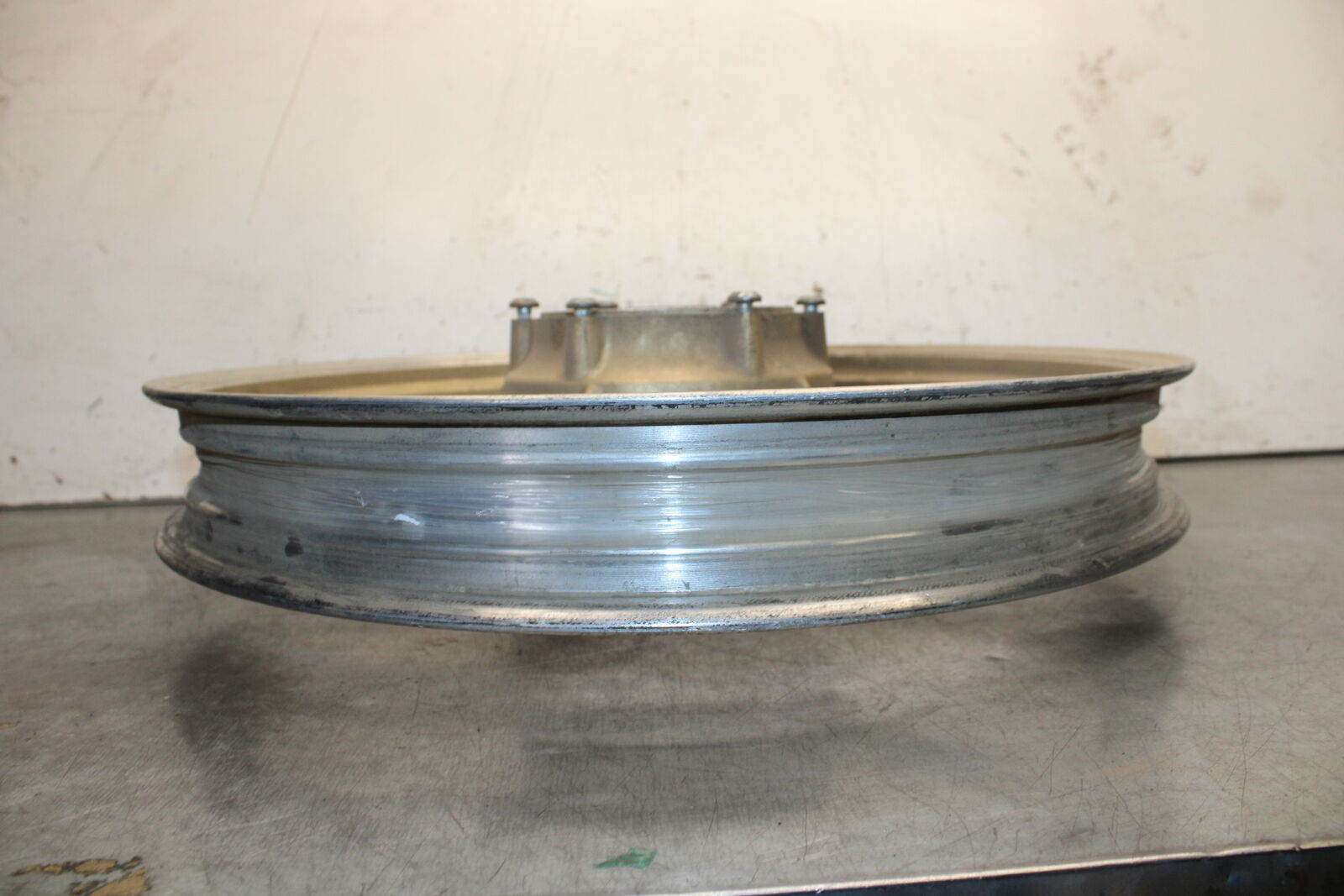 84-85 YAMAHA VIRAGO 1000 FRONT WHEEL FRONT RIM BB173