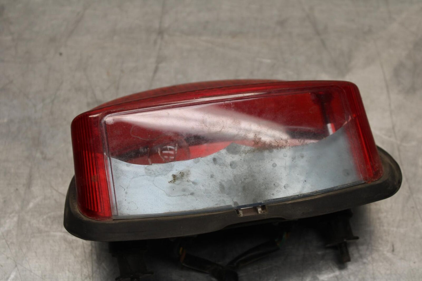 2007 Honda Shadow Spirit 1100 VT1100C TAILLIGHT REAR TAIL BRAKE LIGHT BB561