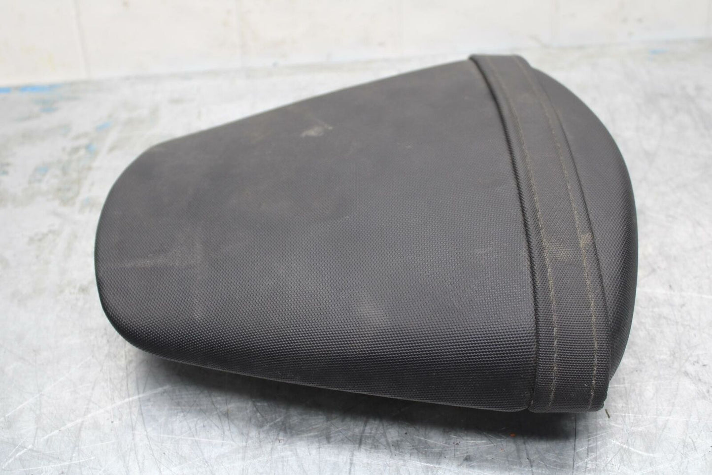 15-21 SUZUKI GSXR600 REAR BACK PASSENGER TANDEM SEAT PAD SADDLE PILLION BB418